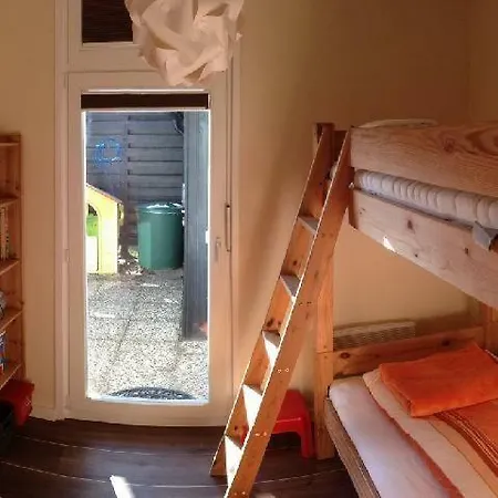 Nur-100-Meter-Vom-Strand-Entfernt-Haus-Strandperle-Mit-Garten Feriehus Bannesdorf